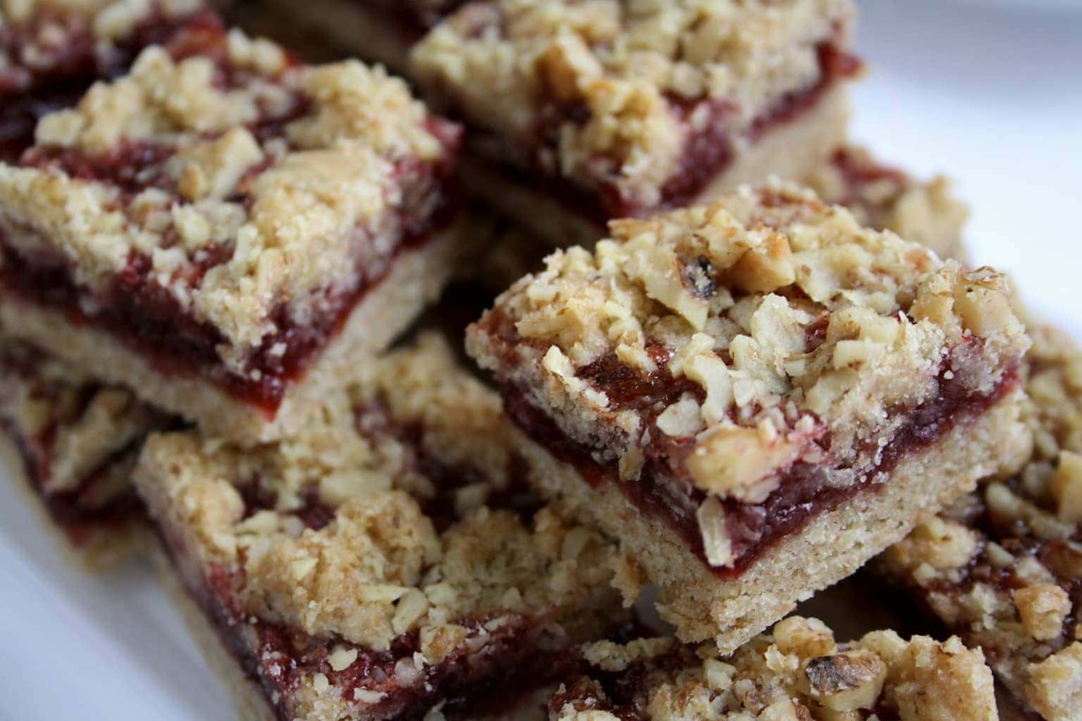 HEALTHIFIED BERRY OATMEAL BARS - Butter with a Side of Bread