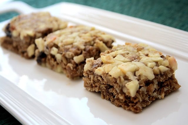 Enclosed in the latest Eat Better America email was this recipe for No-Bake Apple Bars. We love apples and I'm always looking for healthy ideas for breakfast and snacks, so this was a good fit!