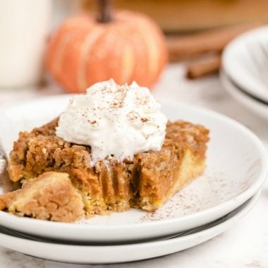 Easy Pumpkin Pie cake recipe