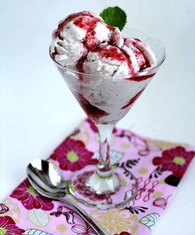 HOMEMADE RASPBERRY ICE "CREAM" {DAIRY-FREE!} Butter with a Side of Bread