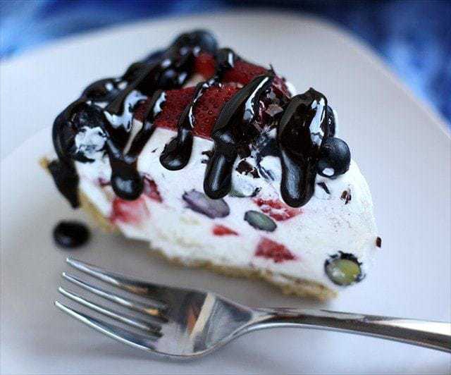 Berries & Cream Pie with Hot Fudge: Butter with a Side of Bread