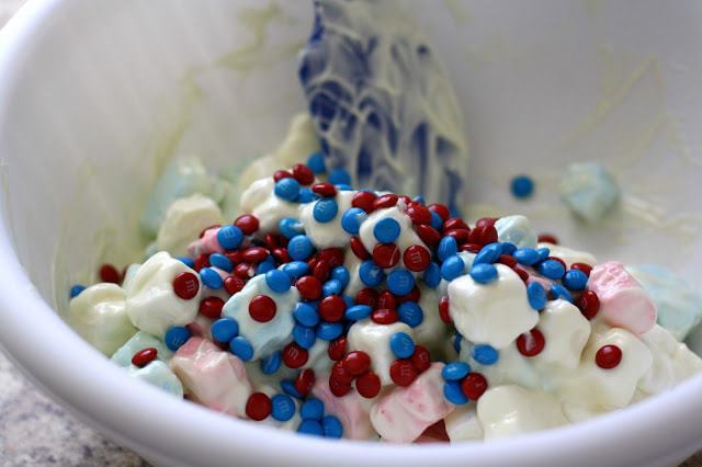 PATRIOTIC MARSHMALLOW BARK: Butter with a Side of Bread
