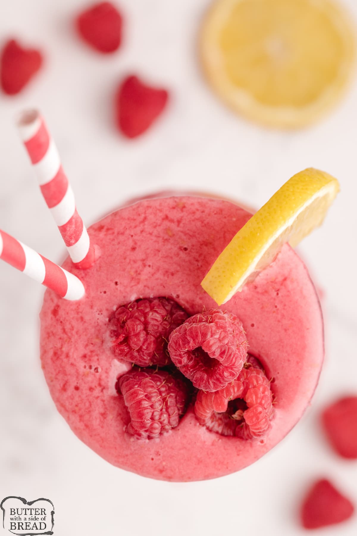 Lemon Raspberry Smoothie is a light and refreshing treat made with only 4 ingredients! This raspberry lemonade smoothie is loaded with delicious flavor and made in less than 5 minutes! 