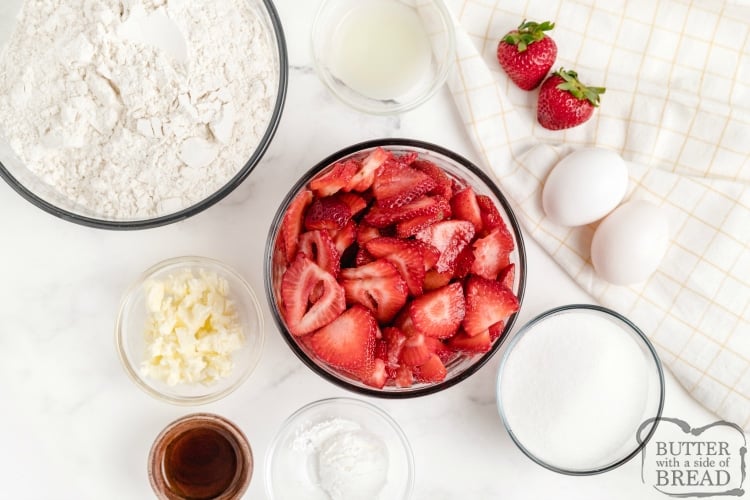 Ingredients in strawberry shortcake bars