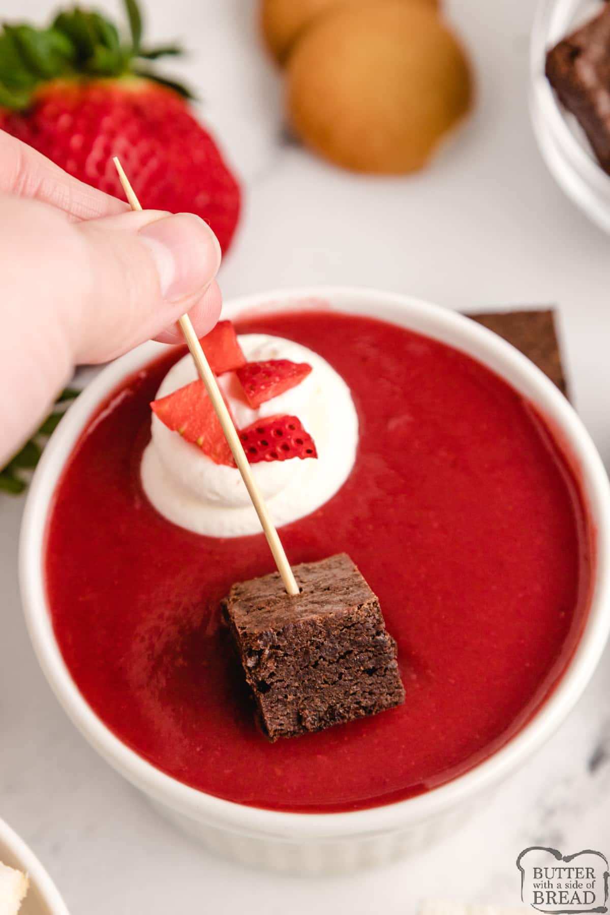 Easy strawberry dipping sauce recipe