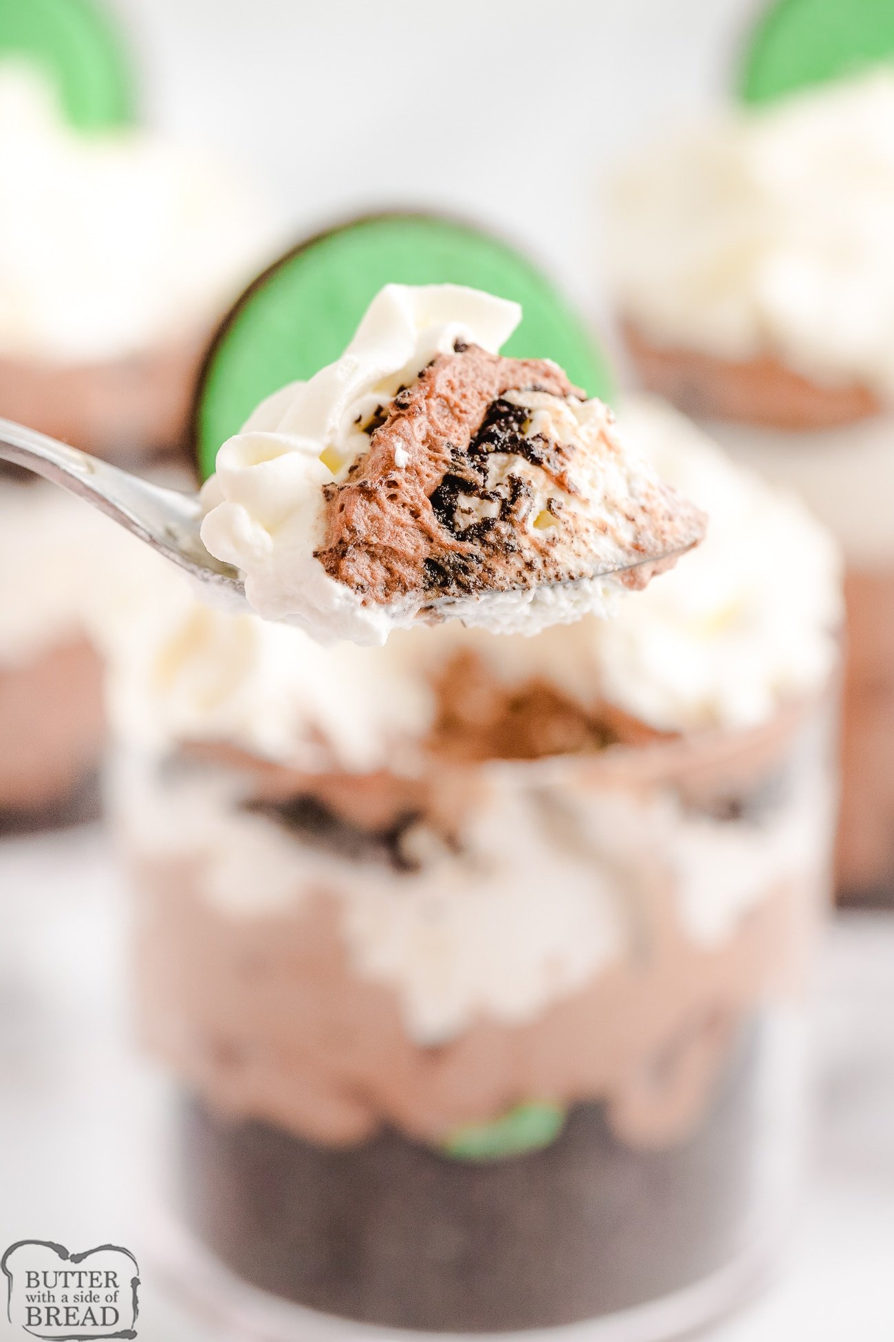 spoonful of mint chocolate mousse cups