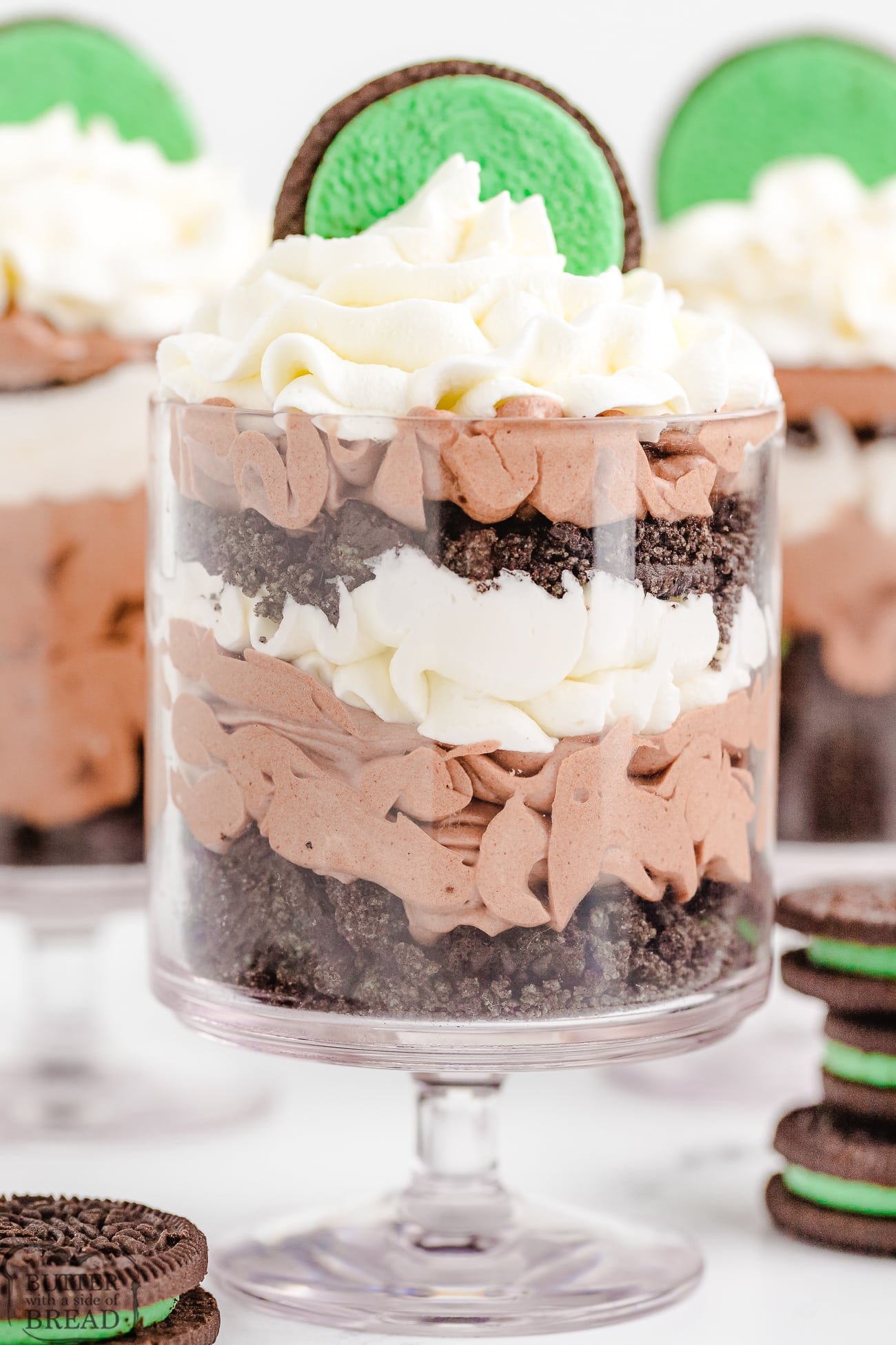 mint chocolate oreo mousse cups