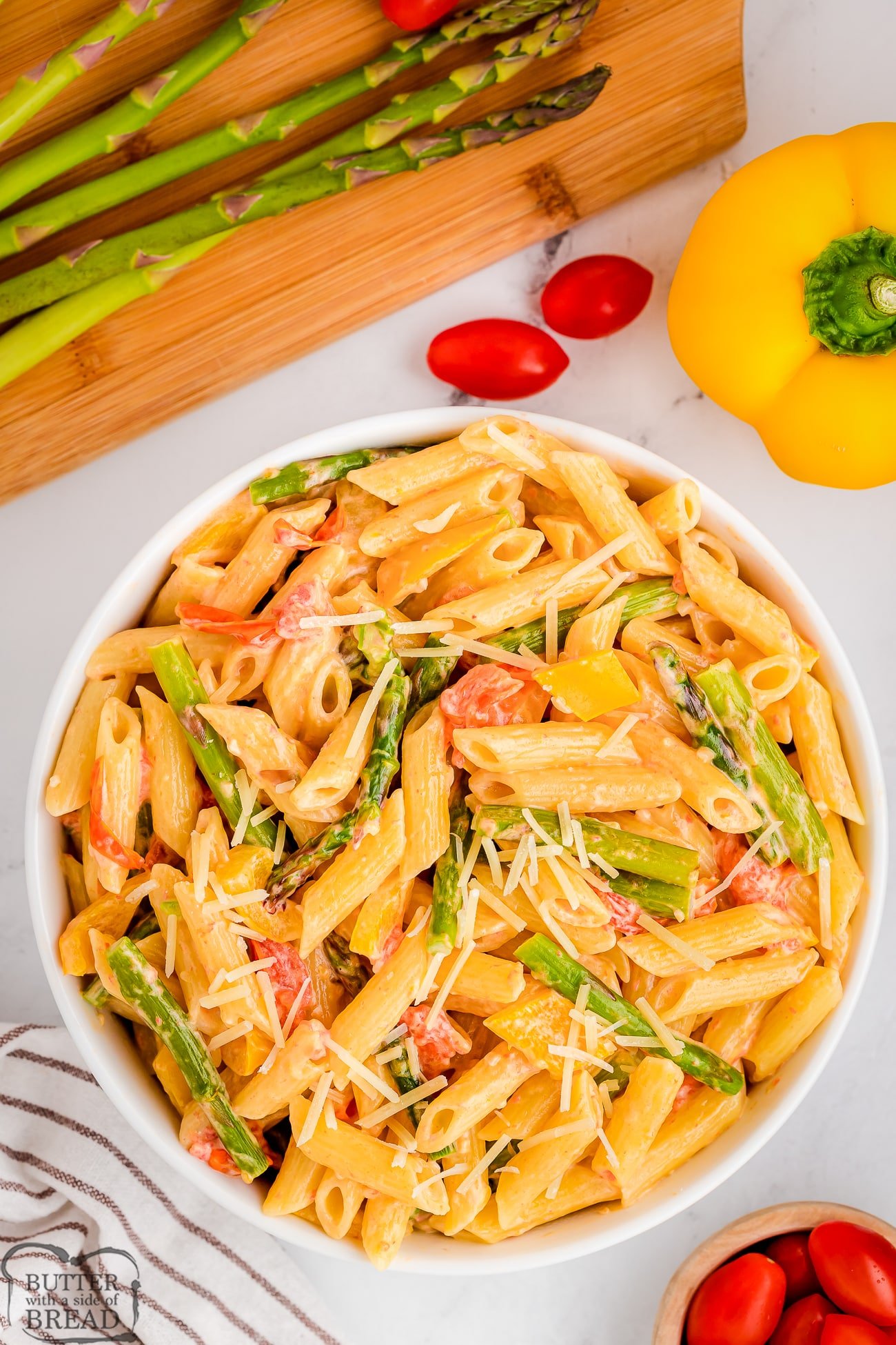 bowl of creamy vegetable garlic pasta
