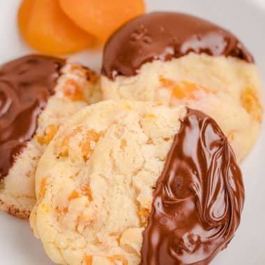 simple dark chocolate apricot cookies