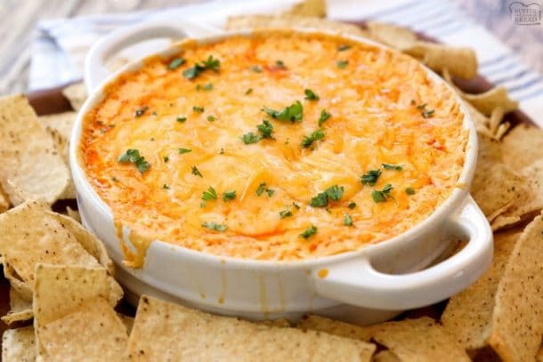 CHEESY BUFFALO CHICKEN DIP - Butter with a Side of Bread