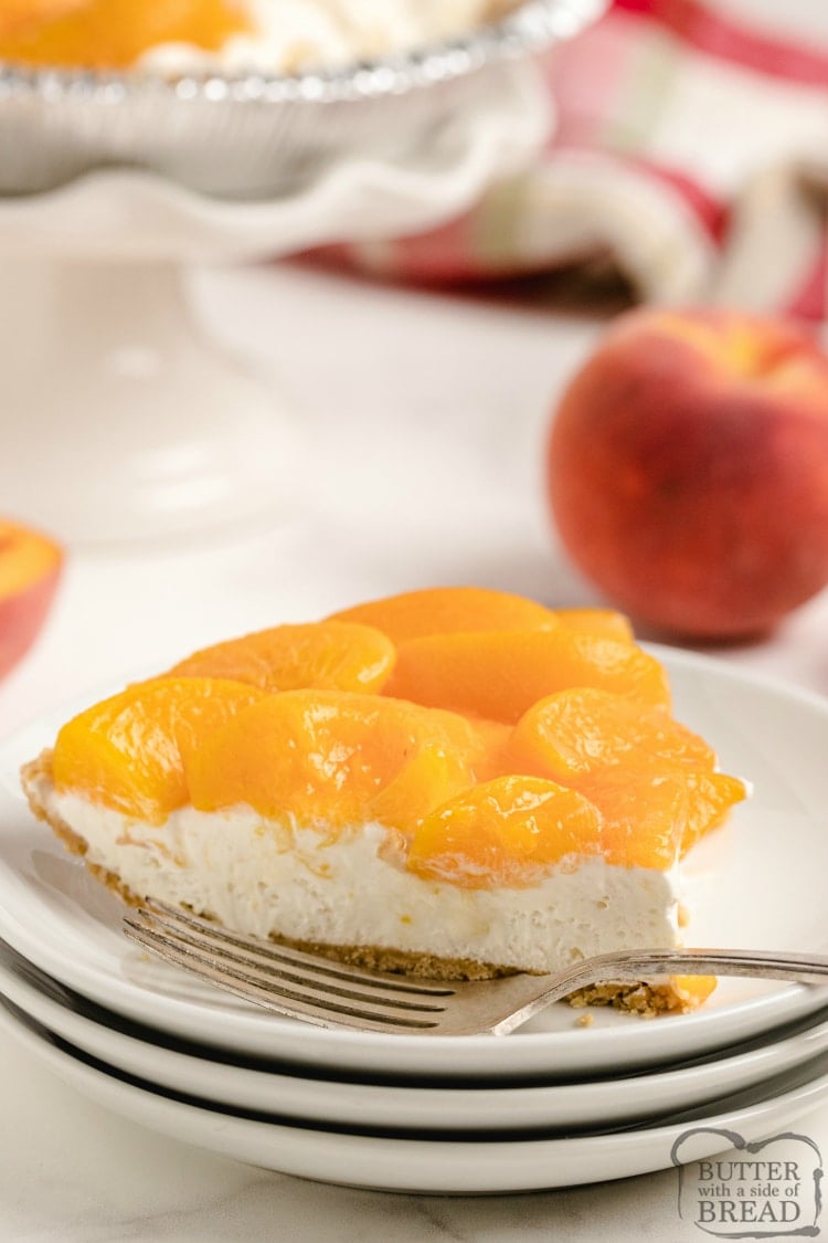 Simple cheesecake recipe topped with fresh peaches