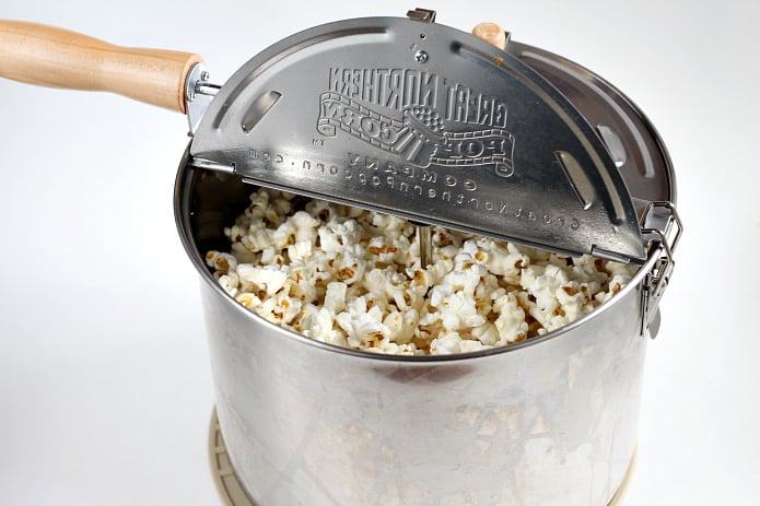 How to make popcorn on the stove