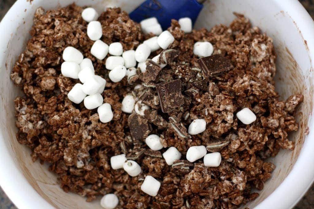 MINT CHOCOLATE KRISPIE TREATS: Butter With A Side of Bread
