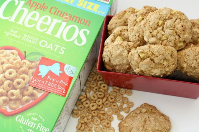 Cheerios™ Apple Cinnamon Cookies - #GiveABox - Butter With A Side of Bread
