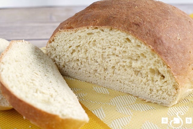 Hawaiian Bread made fresh with butter, eggs, flour, pineapple juice, ginger and vanilla. Simple, flavorful Hawaiian Bread recipe you can enjoy at home!