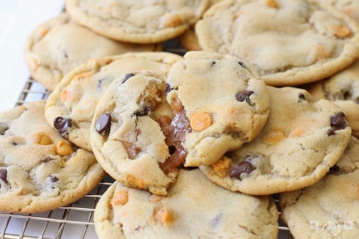 Caramel Stuffed Chocolate Chip Cookies are everything perfect about chocolate chip cookies, plus gooey caramel centers that make these cookies even more irresistible!