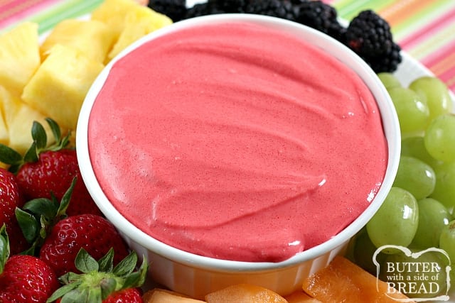 Creamy Jello Fruit Dip is made with only 3 ingredientsÂ - it can be made with any flavor and it's the perfect dip for all of your favorite fruits!