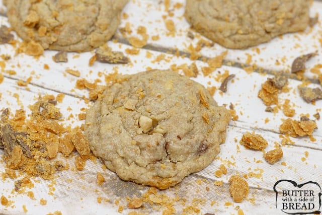 Peanut Butter Butterfinger Cookies are amazingly soft and chewy and full of crunchy peanut butter and chunks of Butterfinger candy bars! 