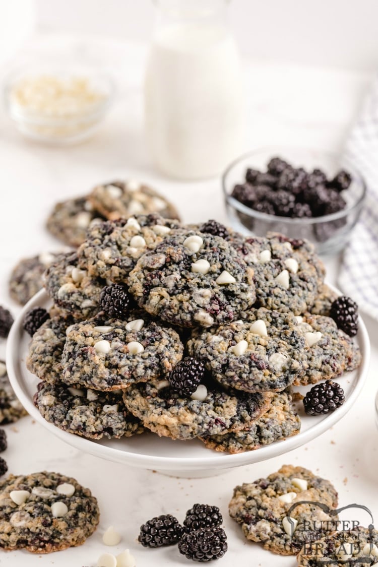 Oatmeal cookies with fresh blackberries and white chocolate chips