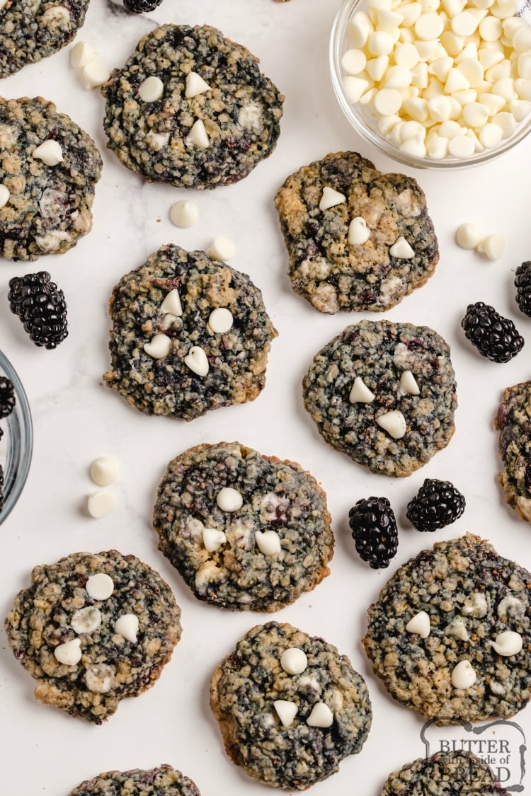 Blackberry Oatmeal Cookies are delicious! Adding fresh blackberries to a soft and chewy oatmeal cookie recipe takes these cookies to the next level!