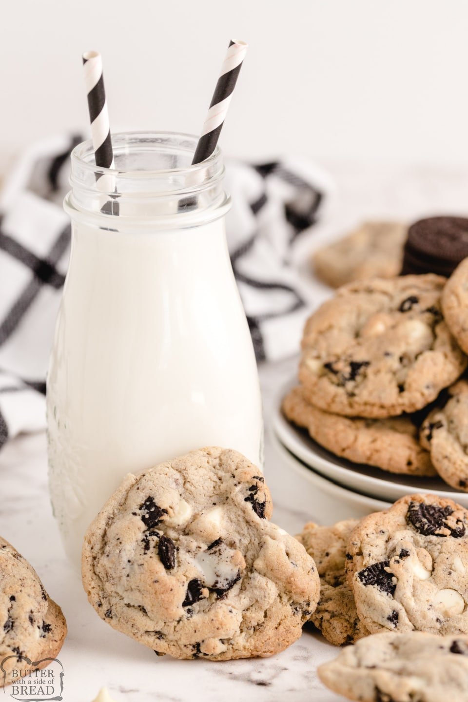 Cookies & Cream Cookies are made with Oreo pudding mix, white chocolate chips and chunks of Oreo cookies. This delicious cookie recipe yields perfectly soft and chewy cookies every time!