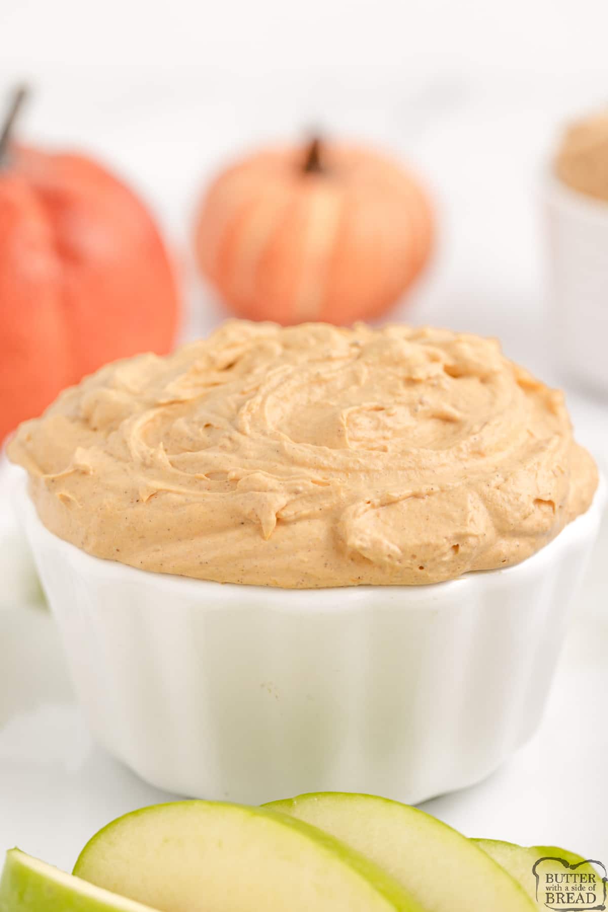 Pumpkin dip for apples, cookies and crackers