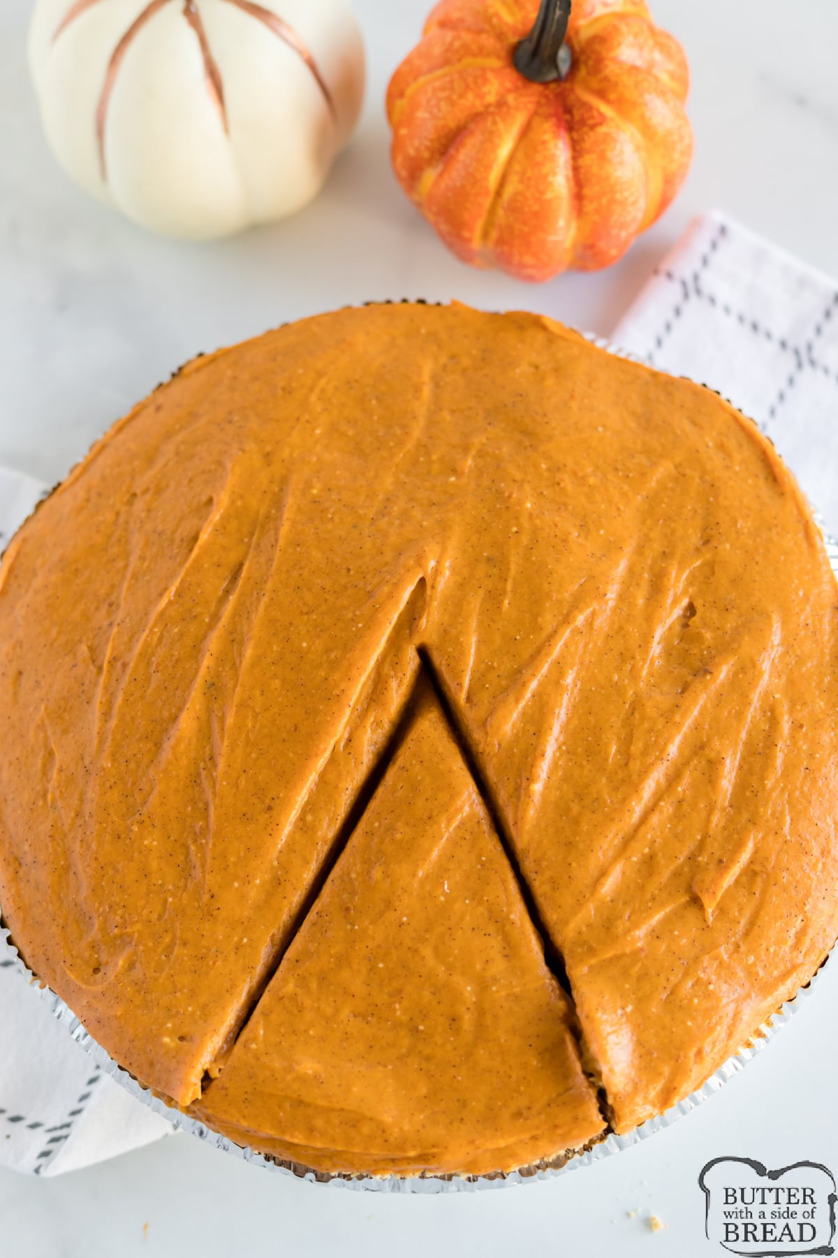 Easy no-bake pumpkin pie recipe. 