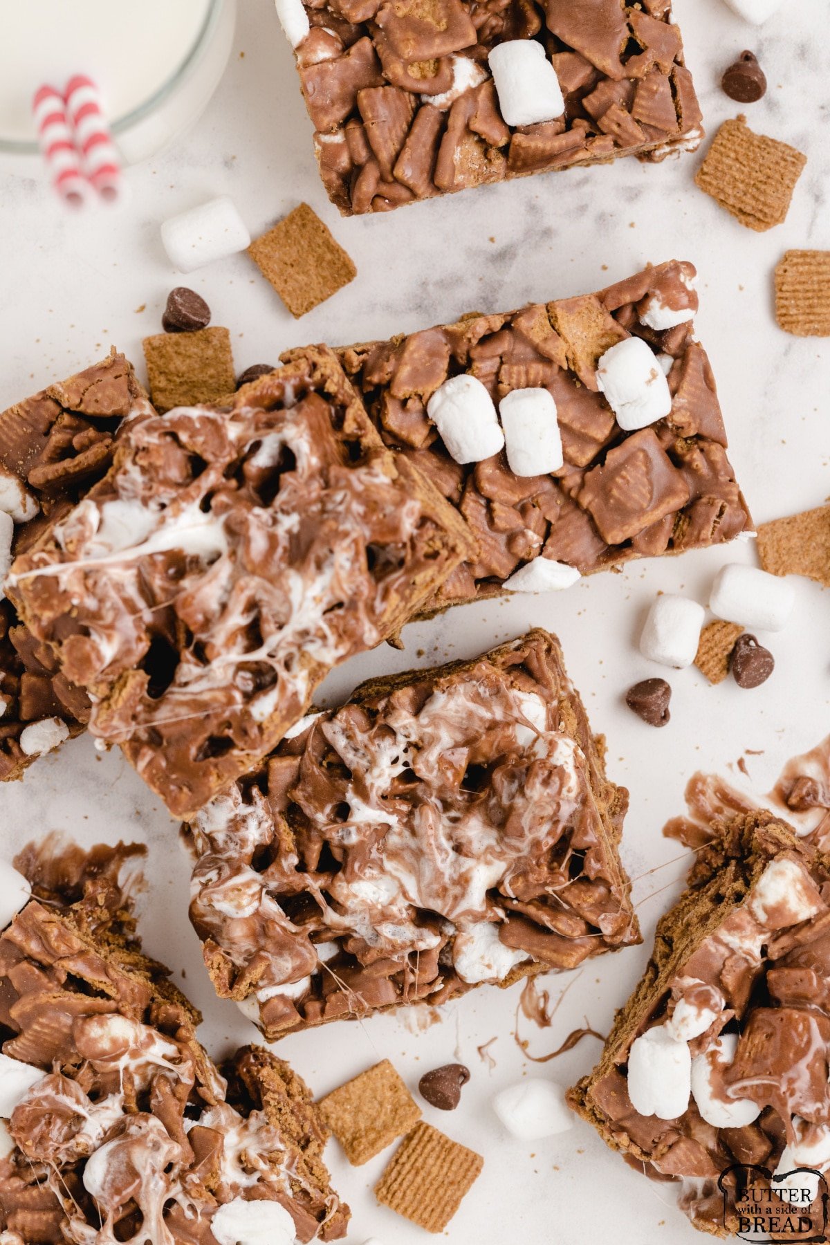 No Bake S'mores Bars made with chocolate, marshmallows and Golden Grahams cereal