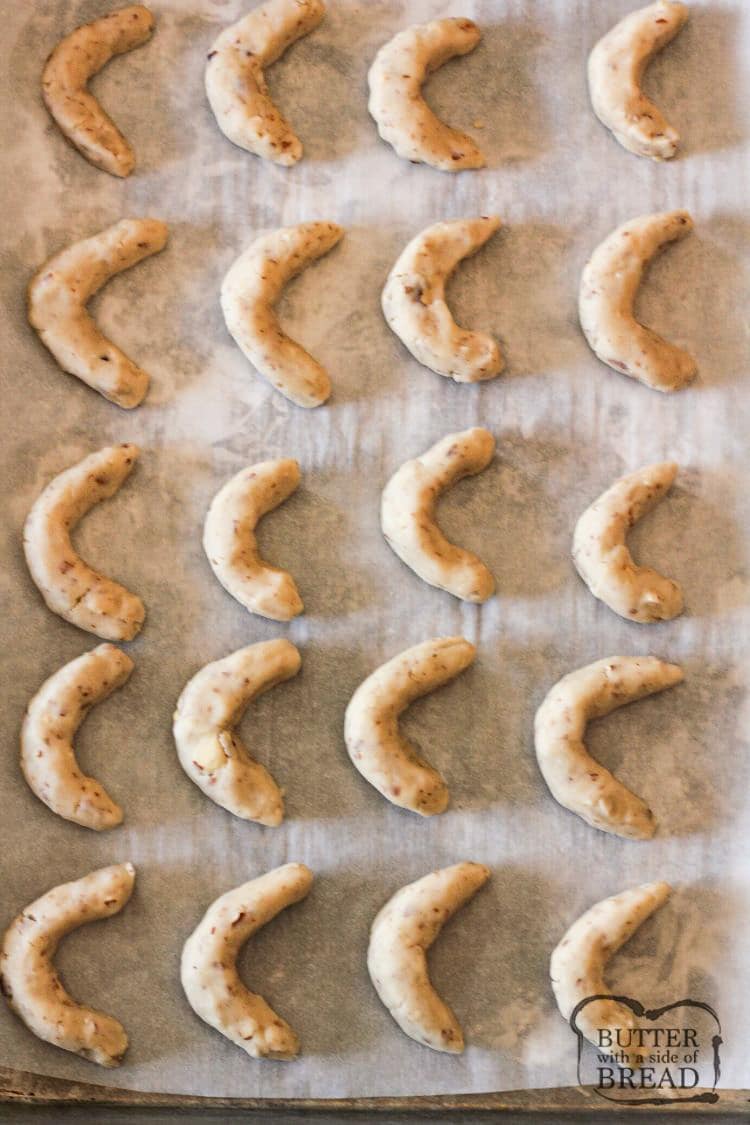How long to bake Almond Cookies