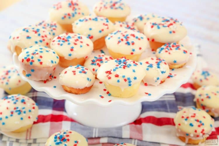 Easy Vanilla Patriotic Cake Bites