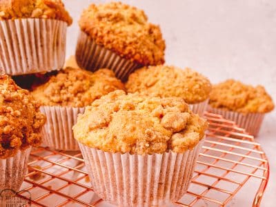 apple cinnamon muffins with a dutch crumble topping