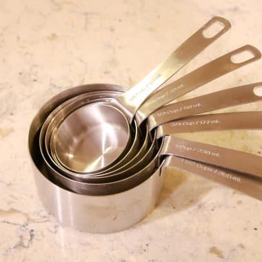 metal measuring cups