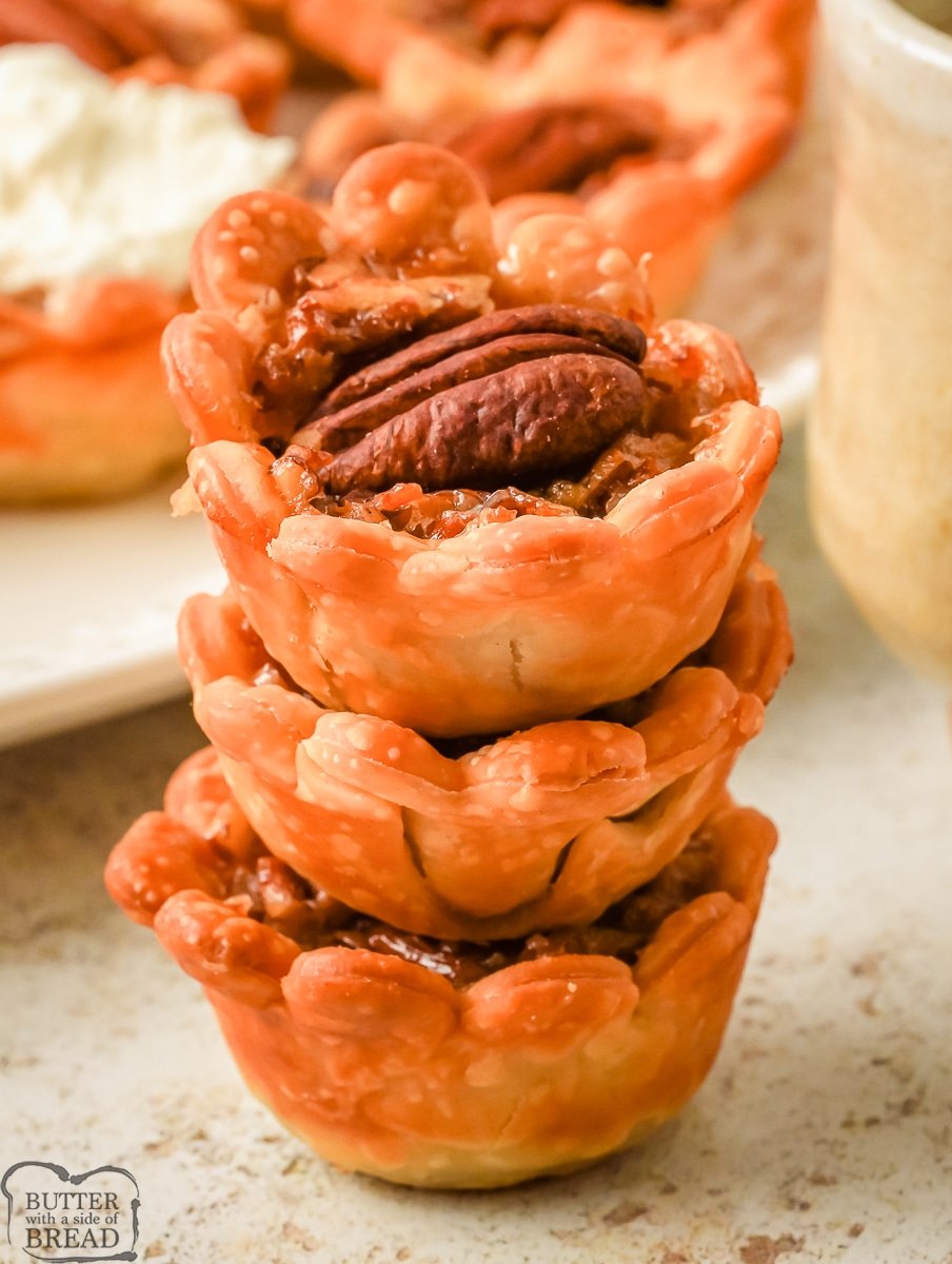 mini pecan pie desserts for Thanksgiving