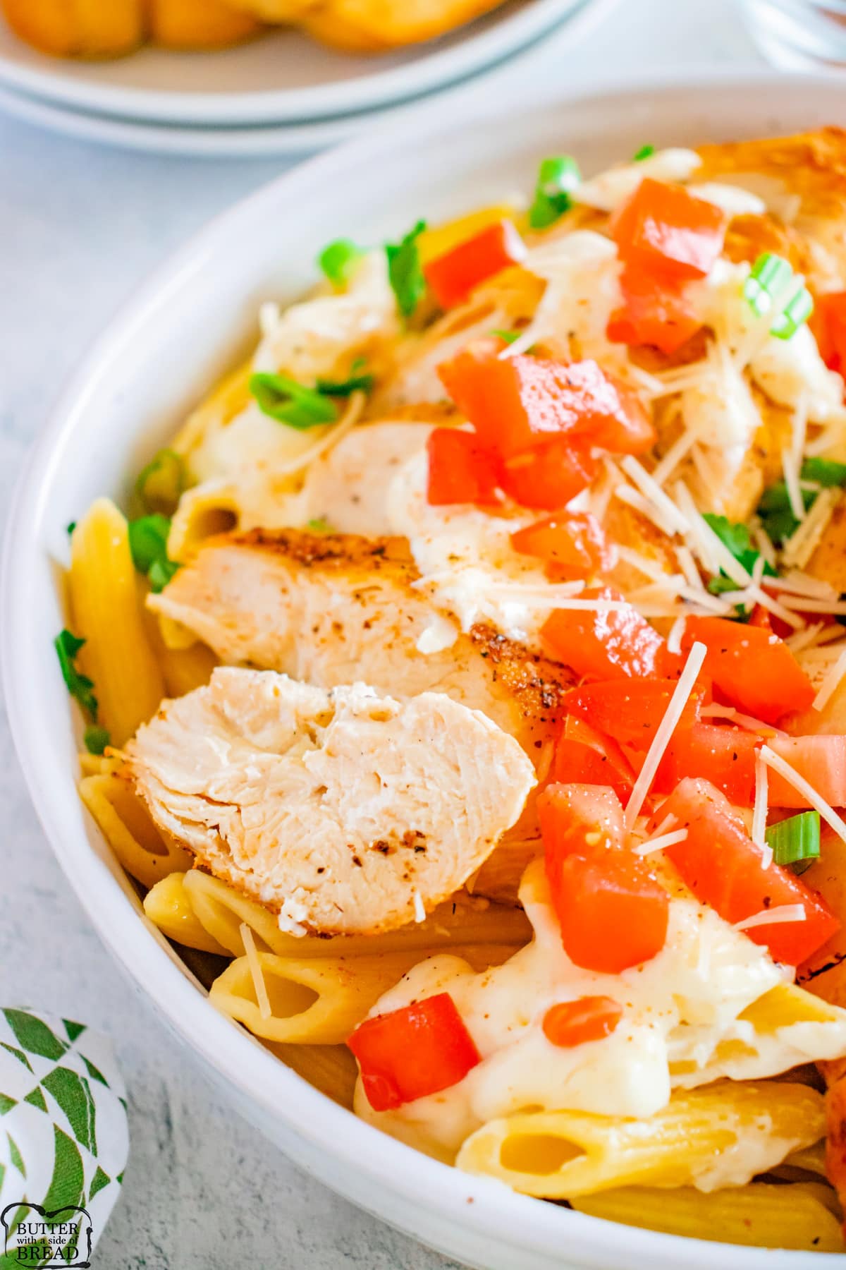 Copycat Chili's Cajun Chicken Pasta is the perfect dinner recipe that only takes 30 minutes to make. Delicious pasta recipe made with perfectly seasoned chicken and a creamy sauce. 