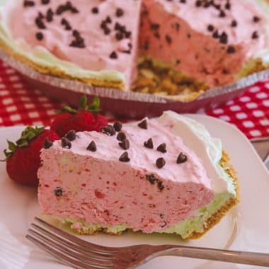 watermelon cream pie with strawberries