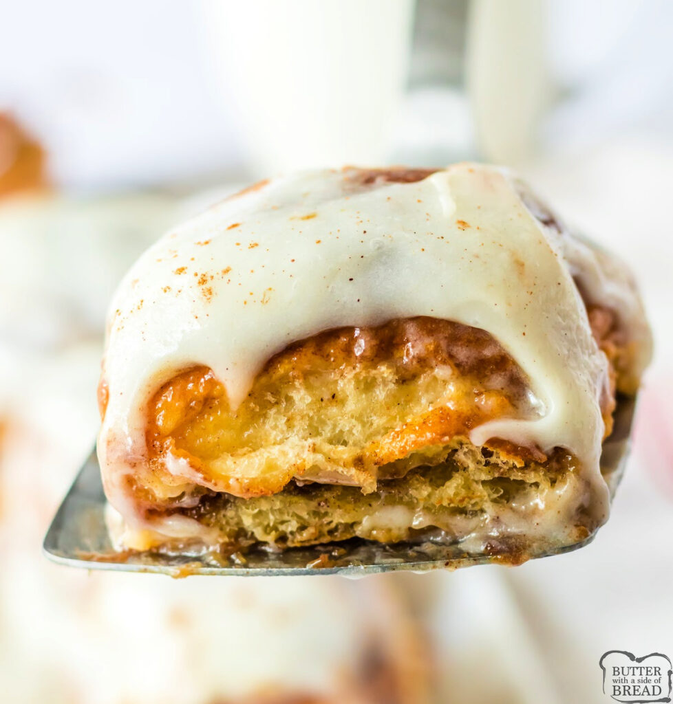 Hawaiian Roll Cinnamon Rolls are soft, gooey, and ready in under 30 minutes with sweet cinnamon filling and cream cheese frosting.
