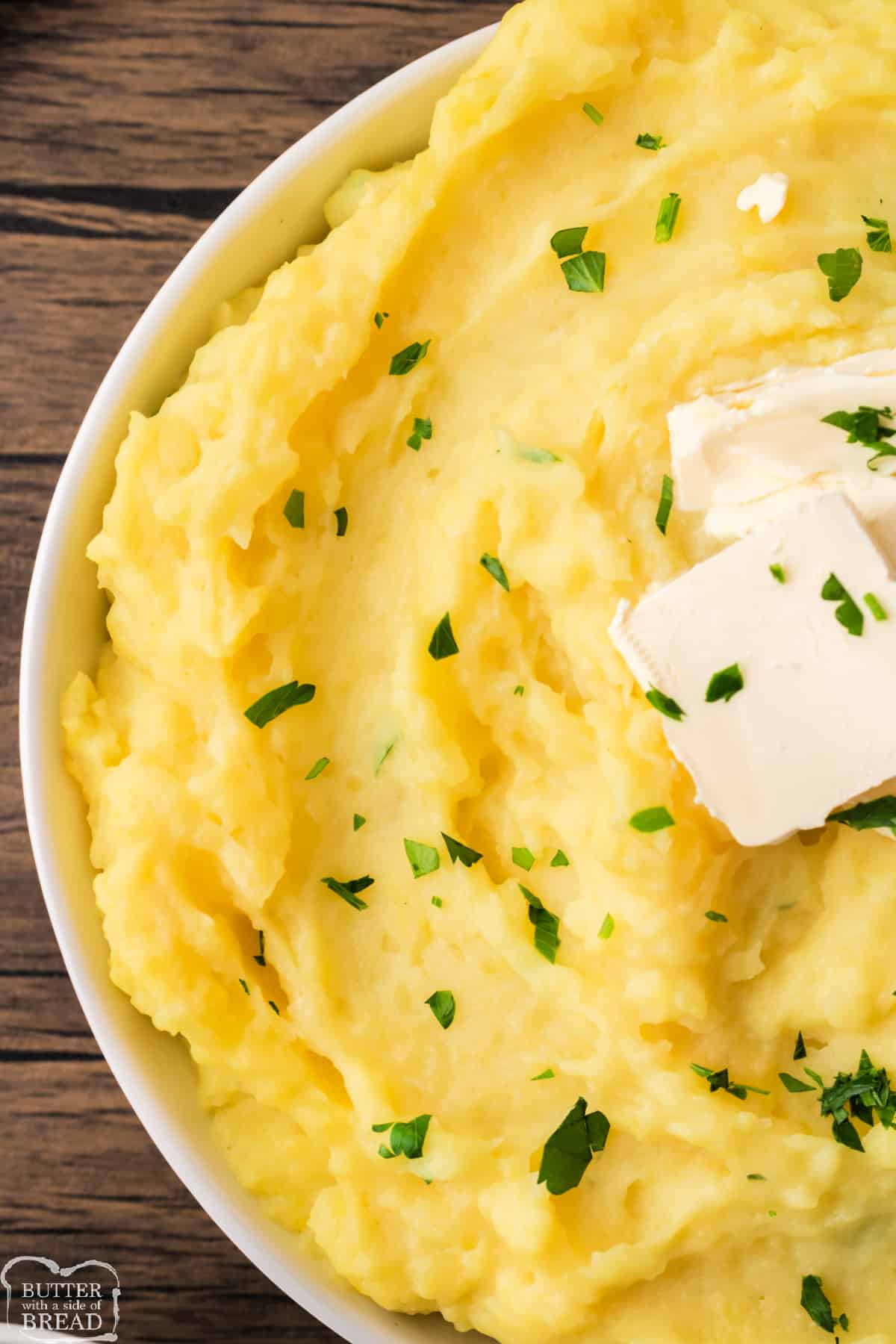 Mashed potatoes with butter and parsley
