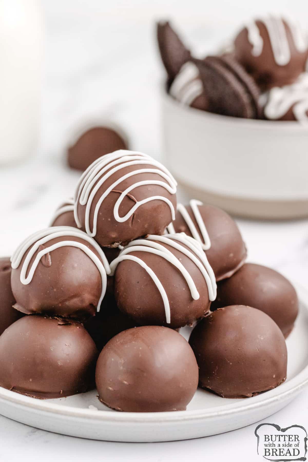 Peanut Butter Oreo Balls made with just 4 ingredients for the perfect no bake dessert! Delicious, bite-sized treats that are so easy to make!