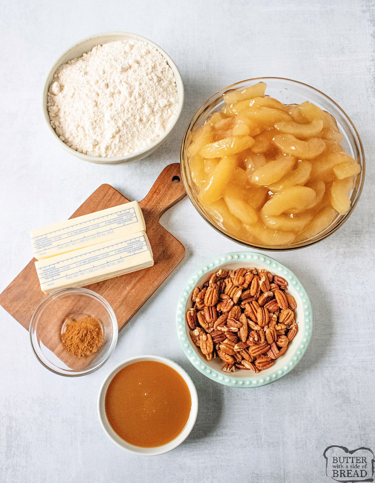 Ingredients in Caramel Apple Dump Cake