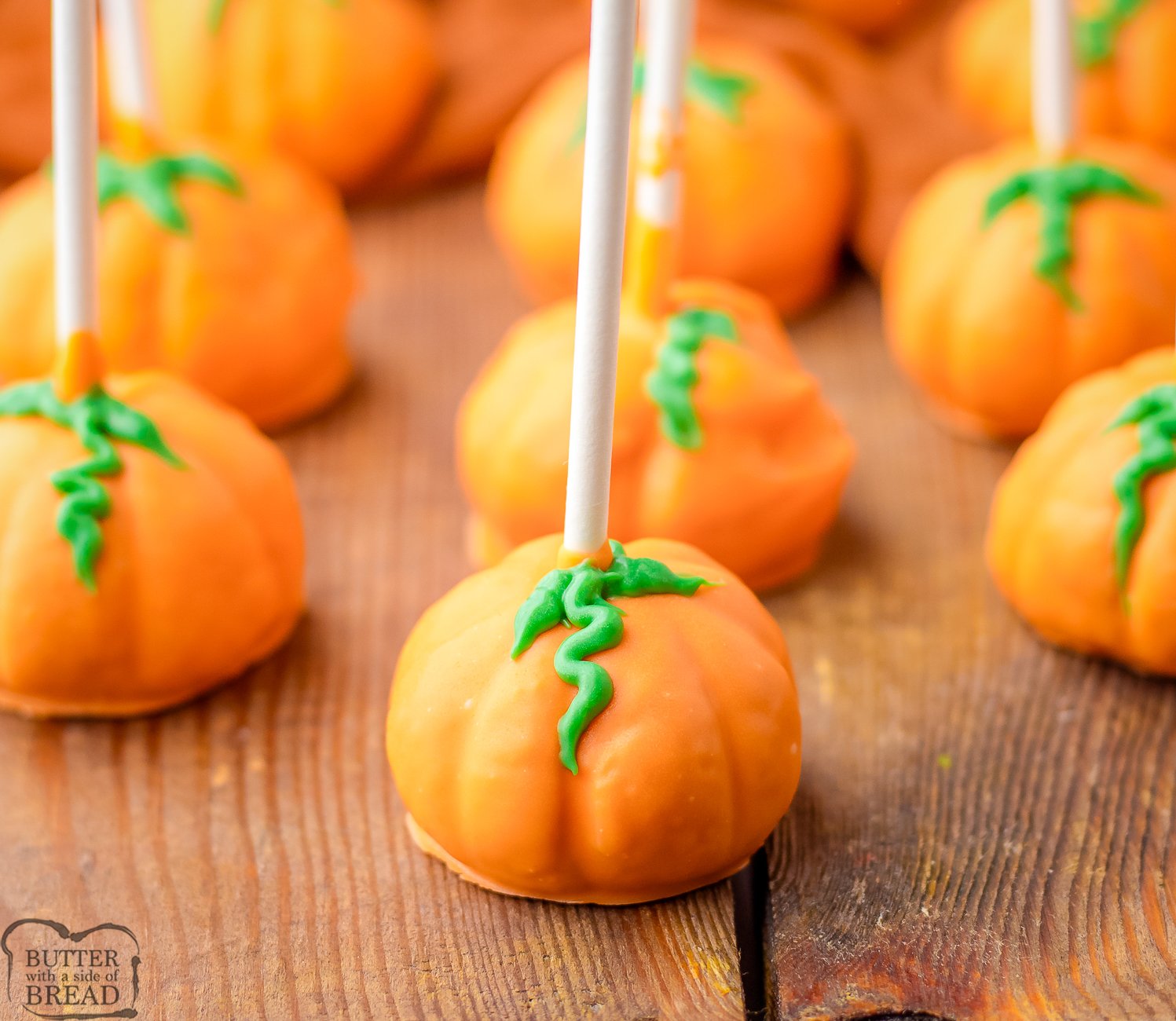 pumpkin Oreo balls for Halloween