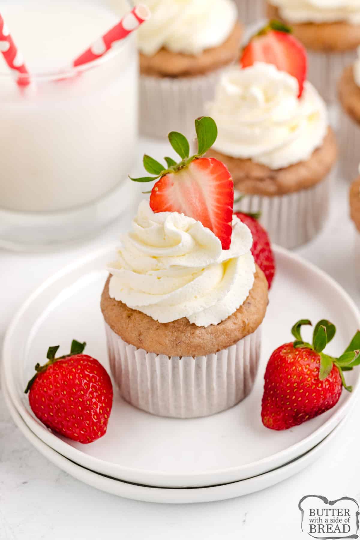 Simple cupcakes made with 3 ingredients. 