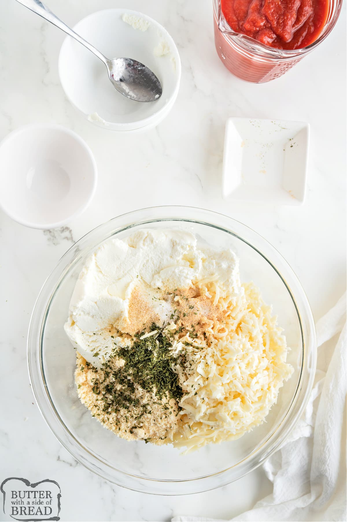 Ricotta cheese mixture.