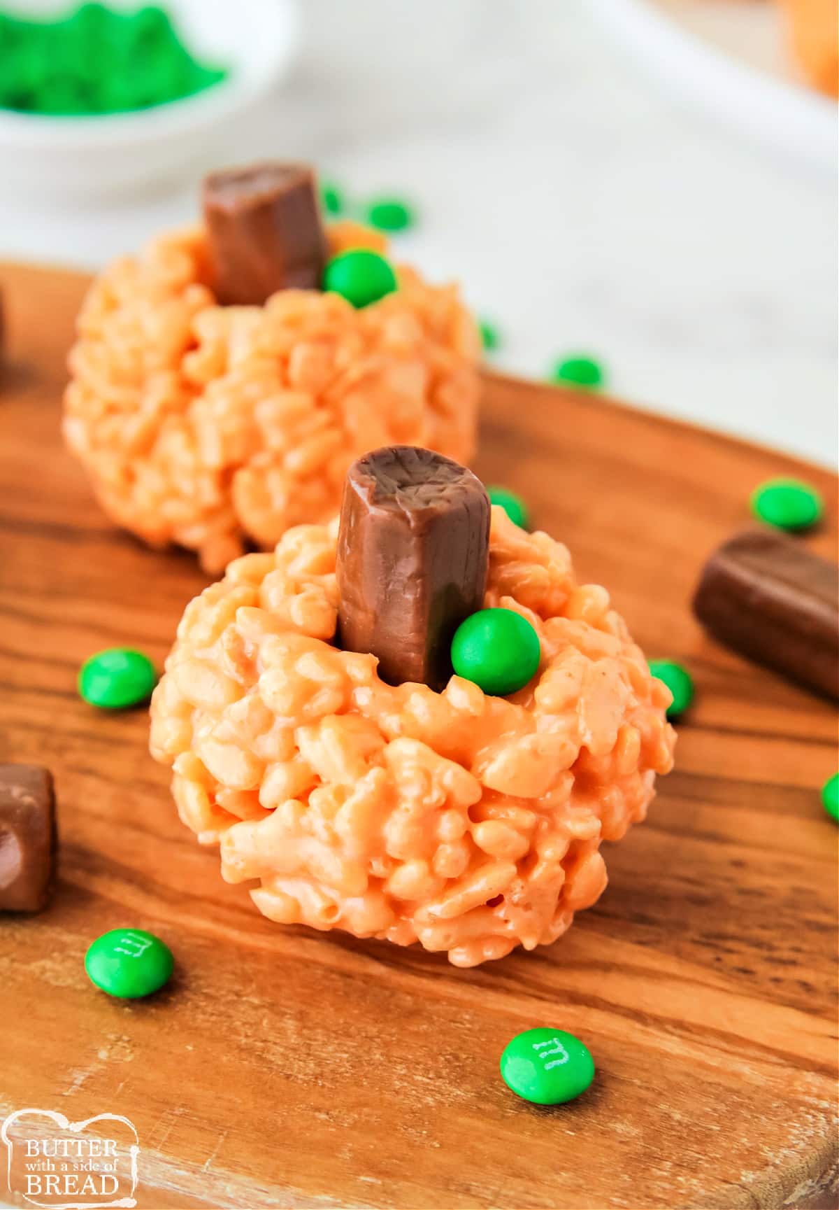 Rice Krispie Pumpkins made with a few simple ingredients are perfect for Halloween! These simple no-bake treats are so easy to make! 