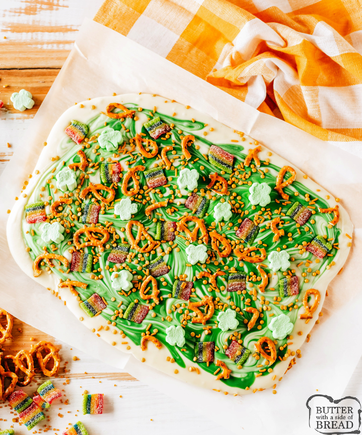 Simple bark recipe for St. Patrick's Day.