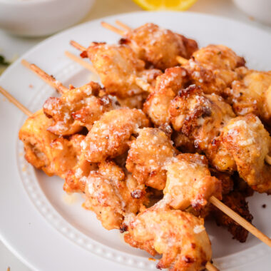 garlic butter chicken skewers with Parmesan cheese